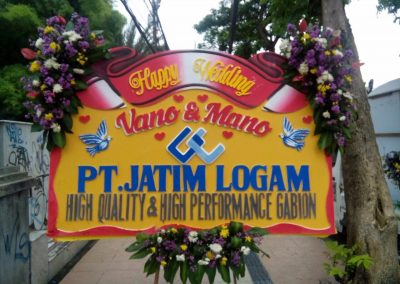 pesan Bunga papan wedding di surabaya